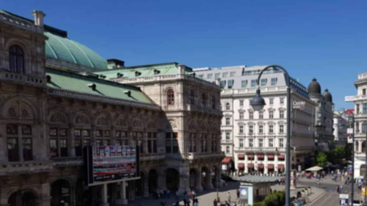 https://images.pickyourtrail.com/mid_range_hotels_austria_731c7f02d5.jpg?dpr=1&q=40