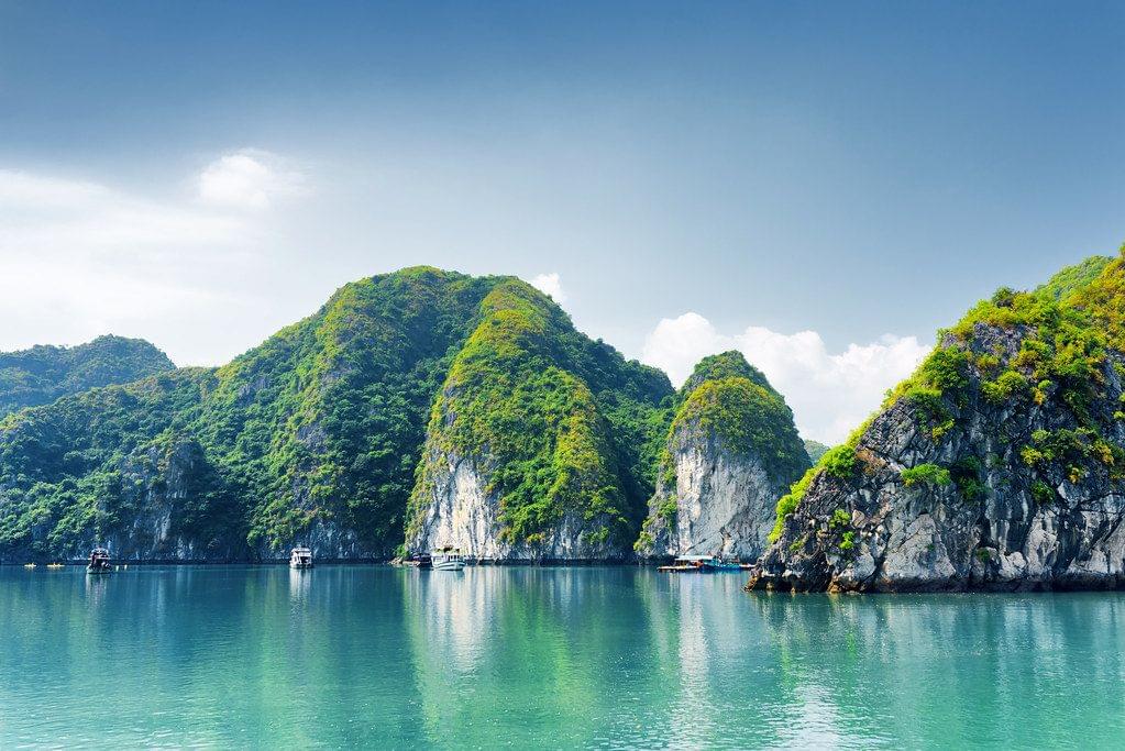 natural beauty of Lan Ha Bay
