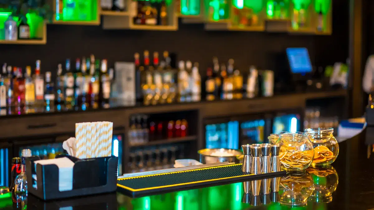 night hawk bar singapore