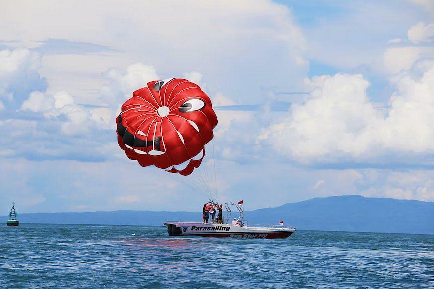 parasailing-bali.jpg