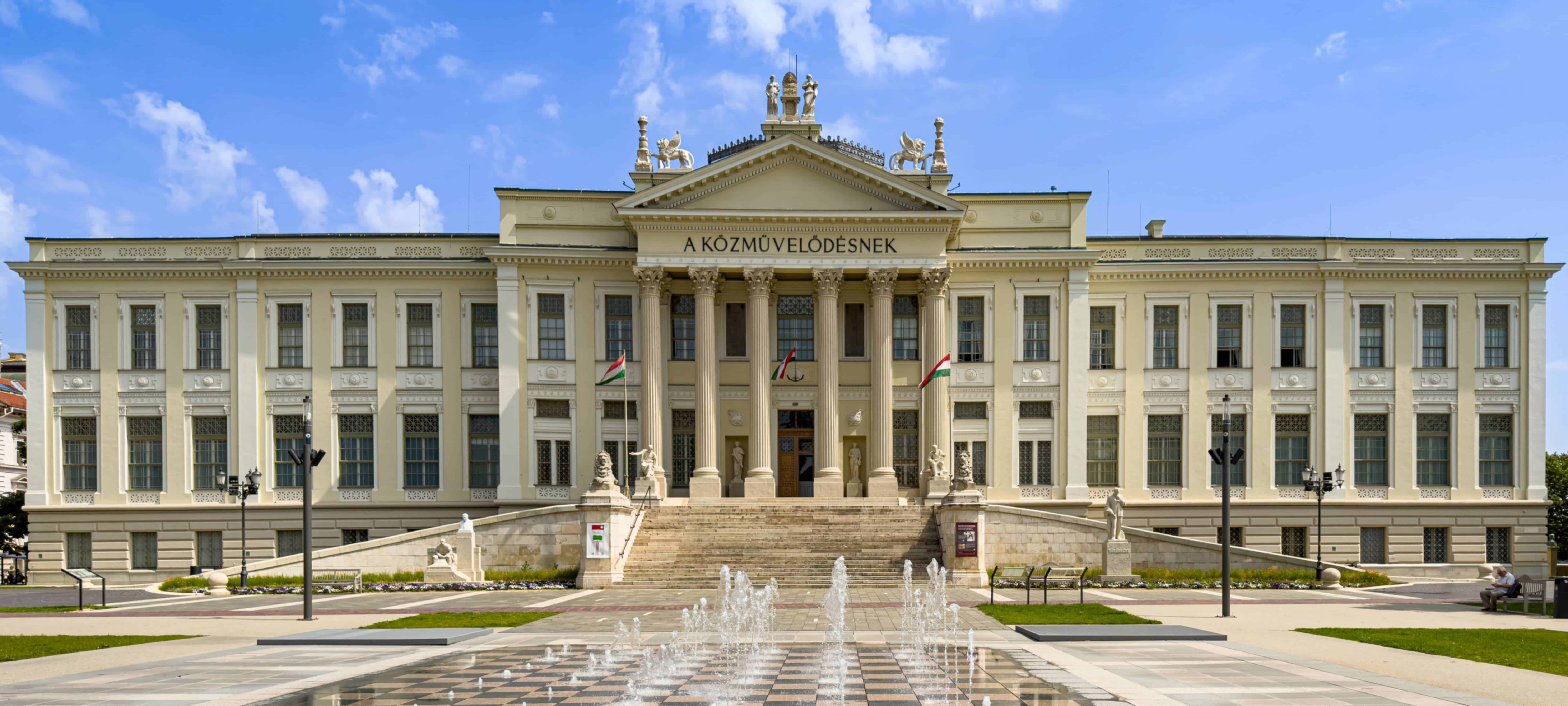 Szeged Travel Guide and Tourism
