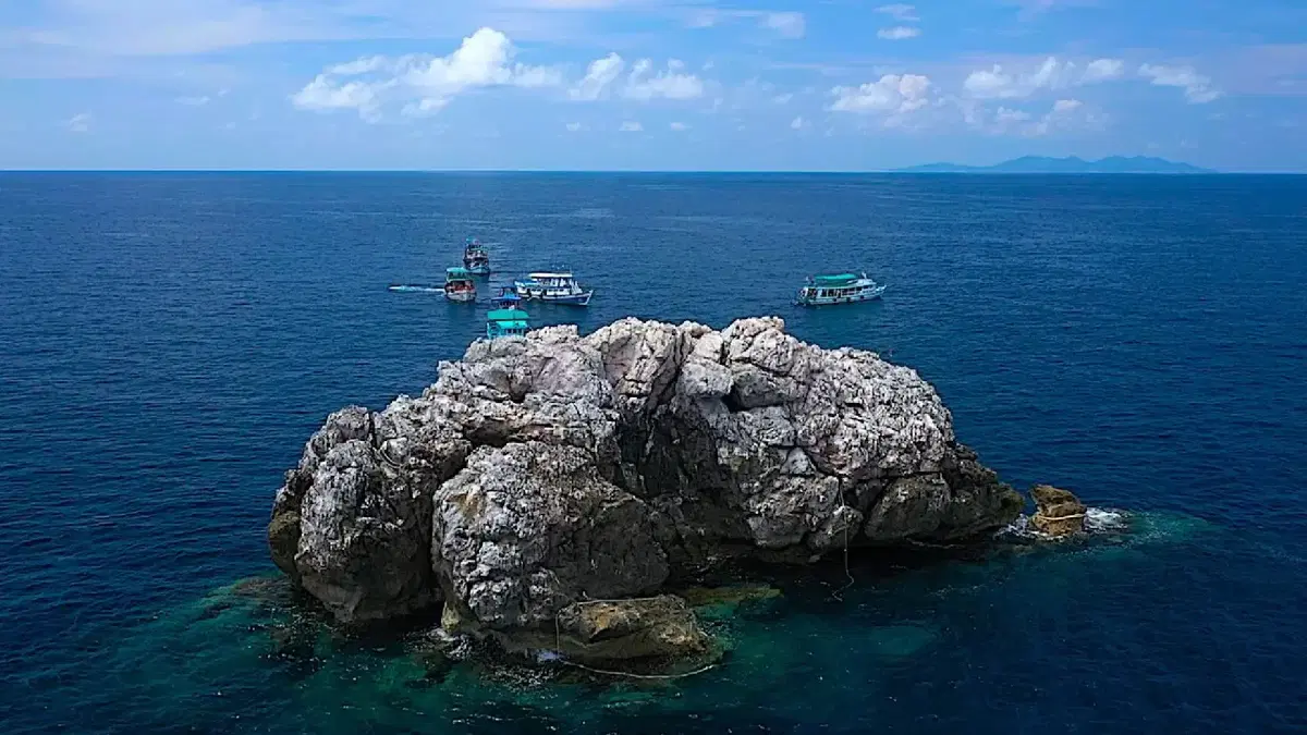 sail rock island