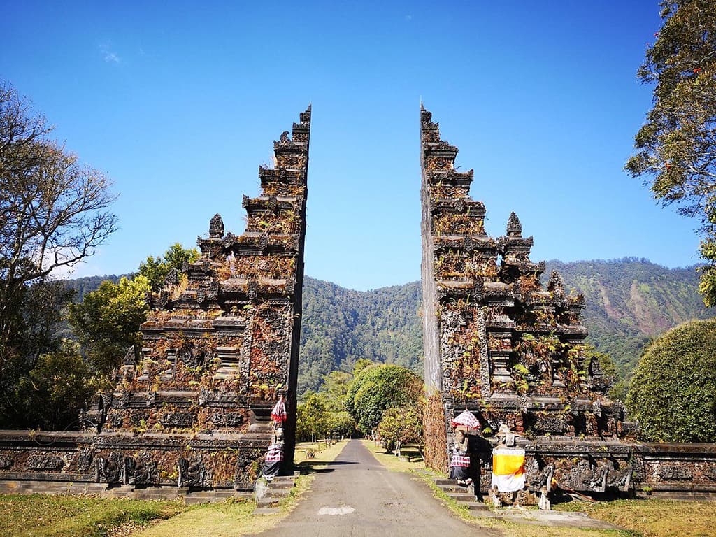 Handara Gate Bali: A Tranquil Gem, Symbolizing Peace and Beauty ...